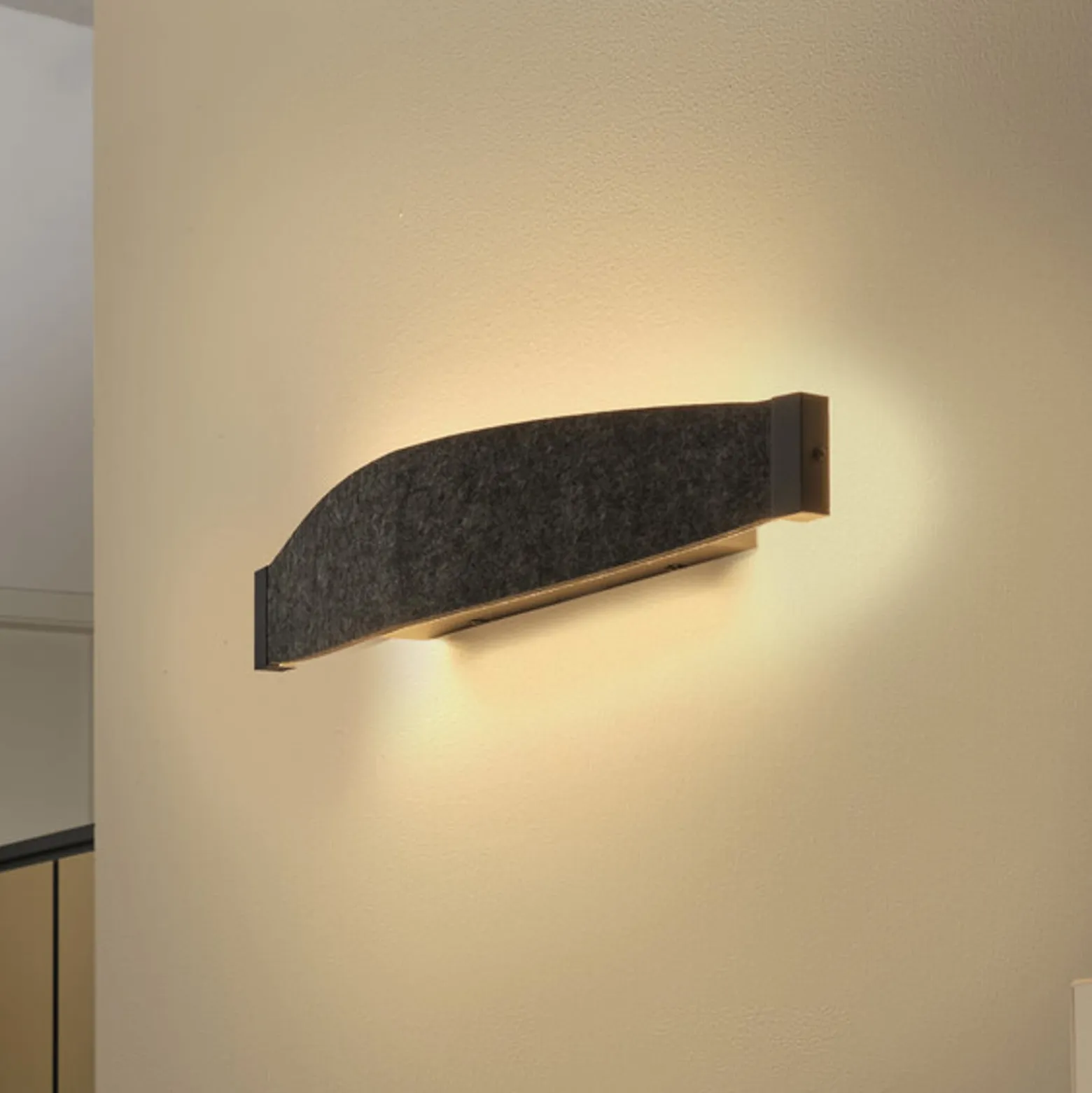 OSRAM LED-seinälamppu Decor Flat Felt, harmaa, huopa, 3 000 K