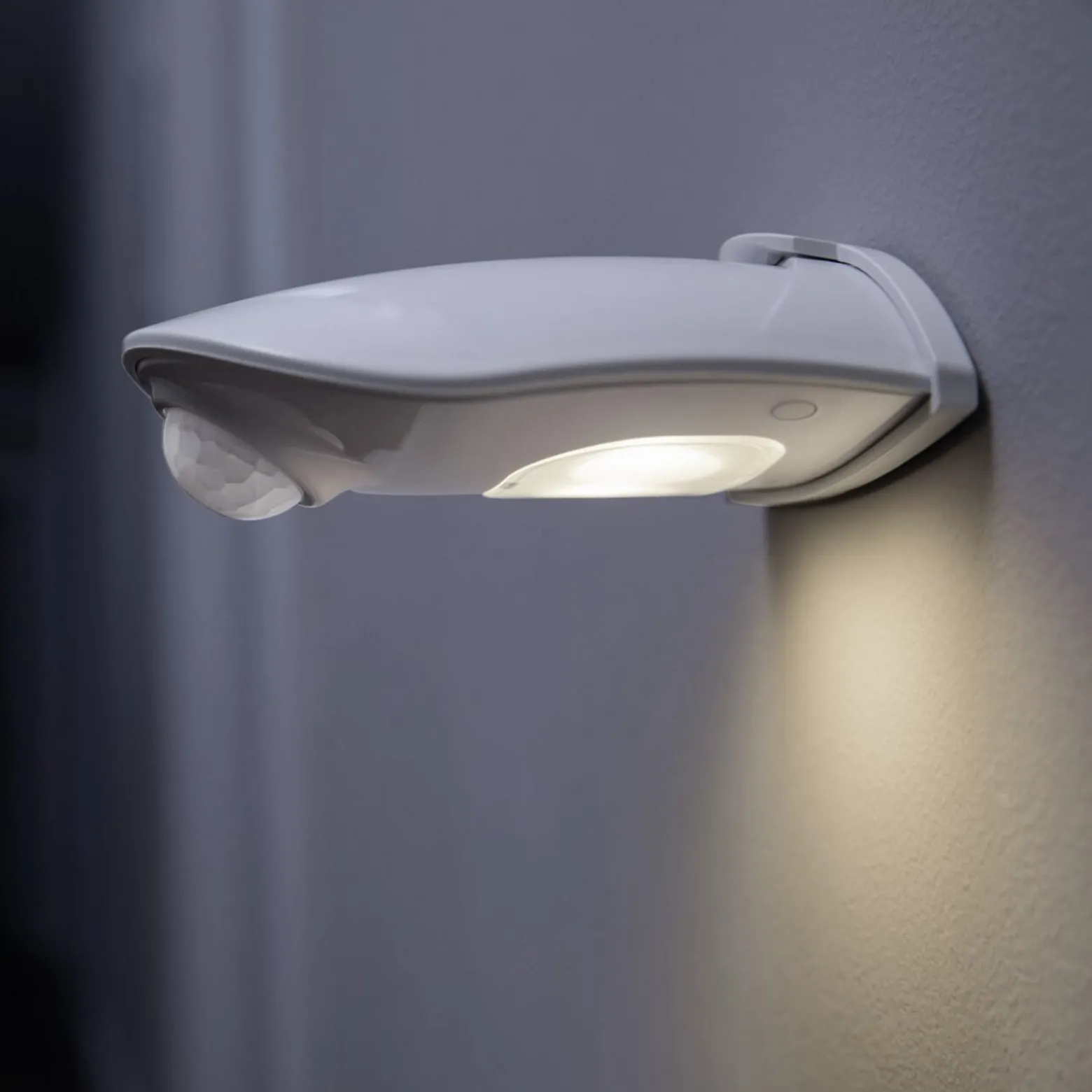 OSRAM LED-ulkoseinälamppu DOORLED DOWN hopea Anturi Paristo