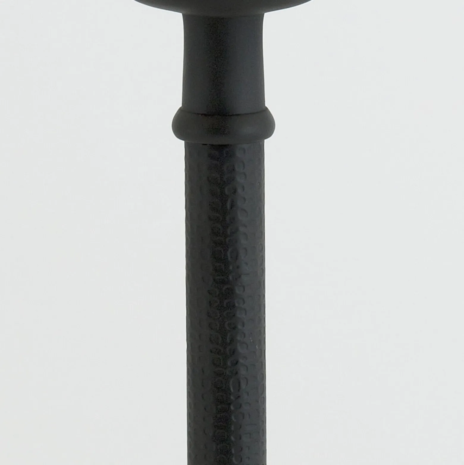 PALMARIA-pöytävalaisin, musta/valkoinen, korkeus 52 cm, metalli, E14