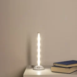 Paristokäyttöinen LED-Lightstick himmentimellä