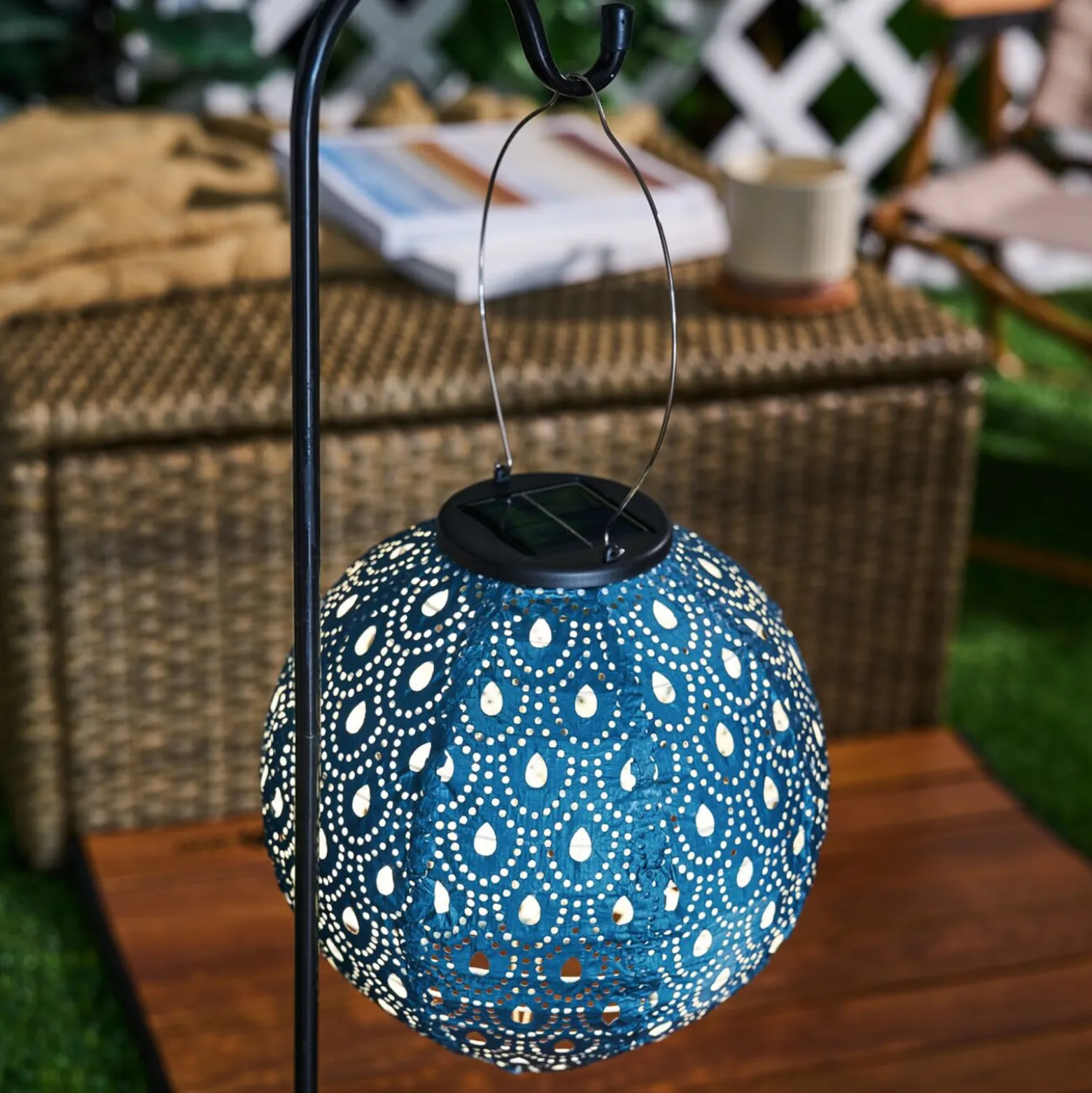 Pauleen Sunshine Charm-LED-aurinkovalaisin sininen