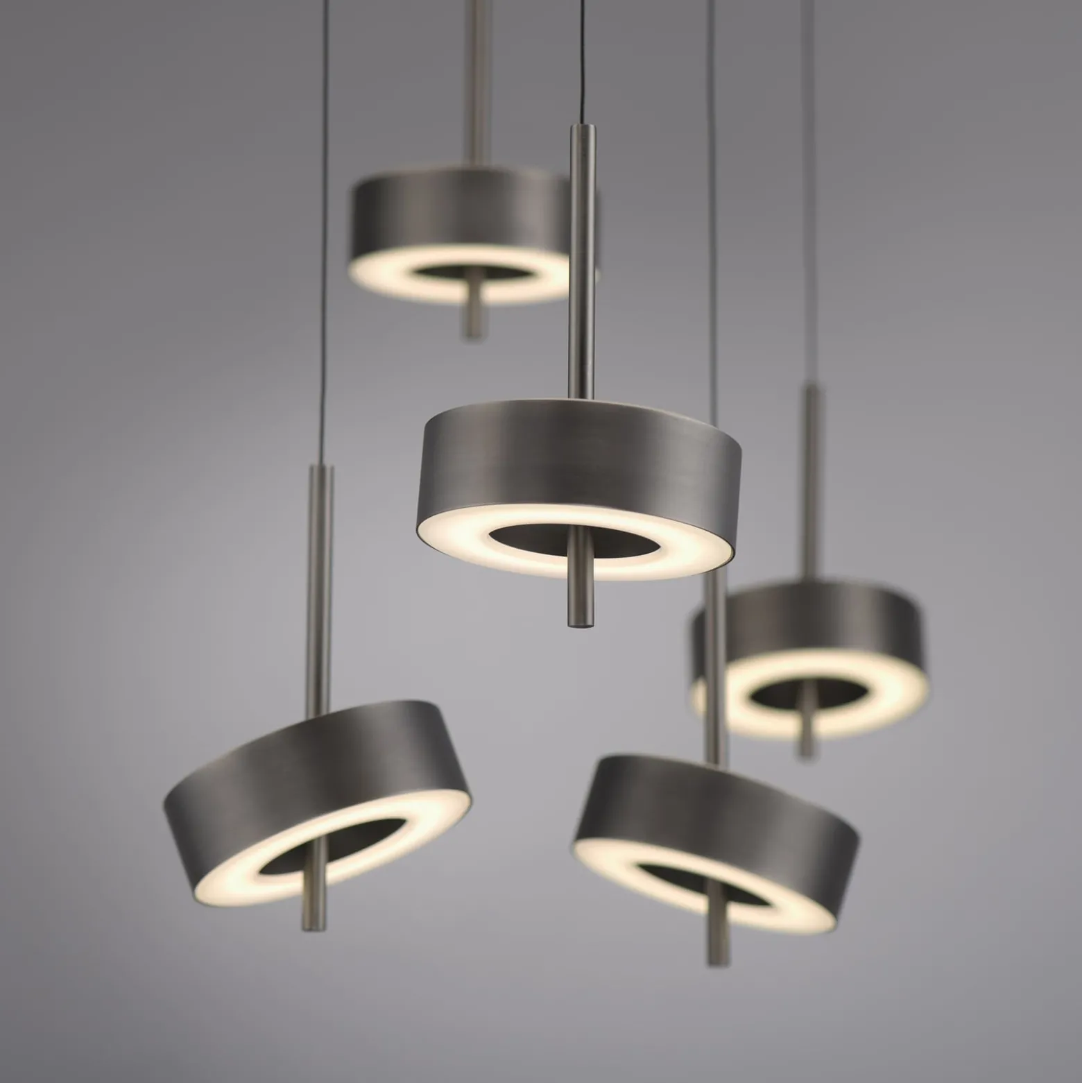 Paul Neuhaus Smart LED-ripustusvalaisin Q-Rotate tummanruskea 5-valoisena