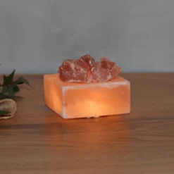 Petite Kubus LED -suolakristalliastia