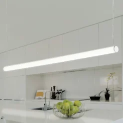 Pirgos LED-riippuvalaisin, 200 cm pitkä, himmennettävä, valkoinen