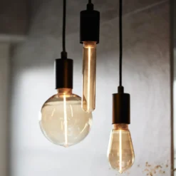 PR Home Edge LED-lamppu E27 kultainen 2W 1800K himmennettävä T30