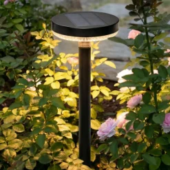 Prios Glenios LED-aurinkolamppu maapiikillä Prios Glenios LED-aurinkolamppu