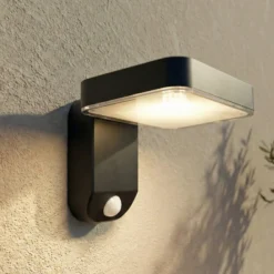 PRIOS LED-aurinkoseinävalaisin Tarlson, kulmikas, antrasiitti, anturi