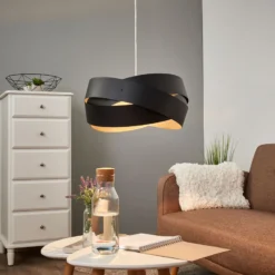 Pyöreä riippuvalaisin Tornado