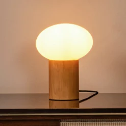 Pöytävalaisin Birtle, korkeus 38 cm, valkoinen/vaalea puu, puu/lasi