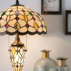 Pöytävalaisin 5182, värikäs tiffany-lasivarjostin