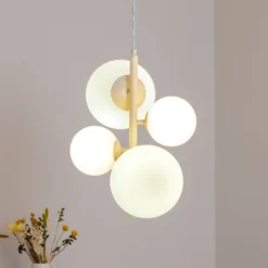 Riippuvalaisin Dione, opaali/kerma, 4-lamppuinen