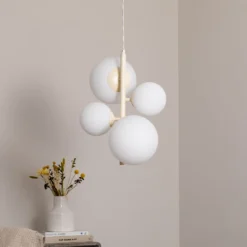 Riippuvalaisin Dione, opaali/kerma, 4-lamppuinen