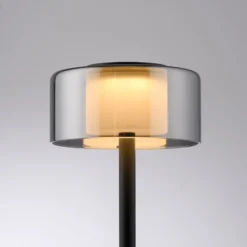 RIKA-LED-akkukäyttöinen pöytälamppu, musta, 33 cm, metalli/lasi, kosketusohjaus