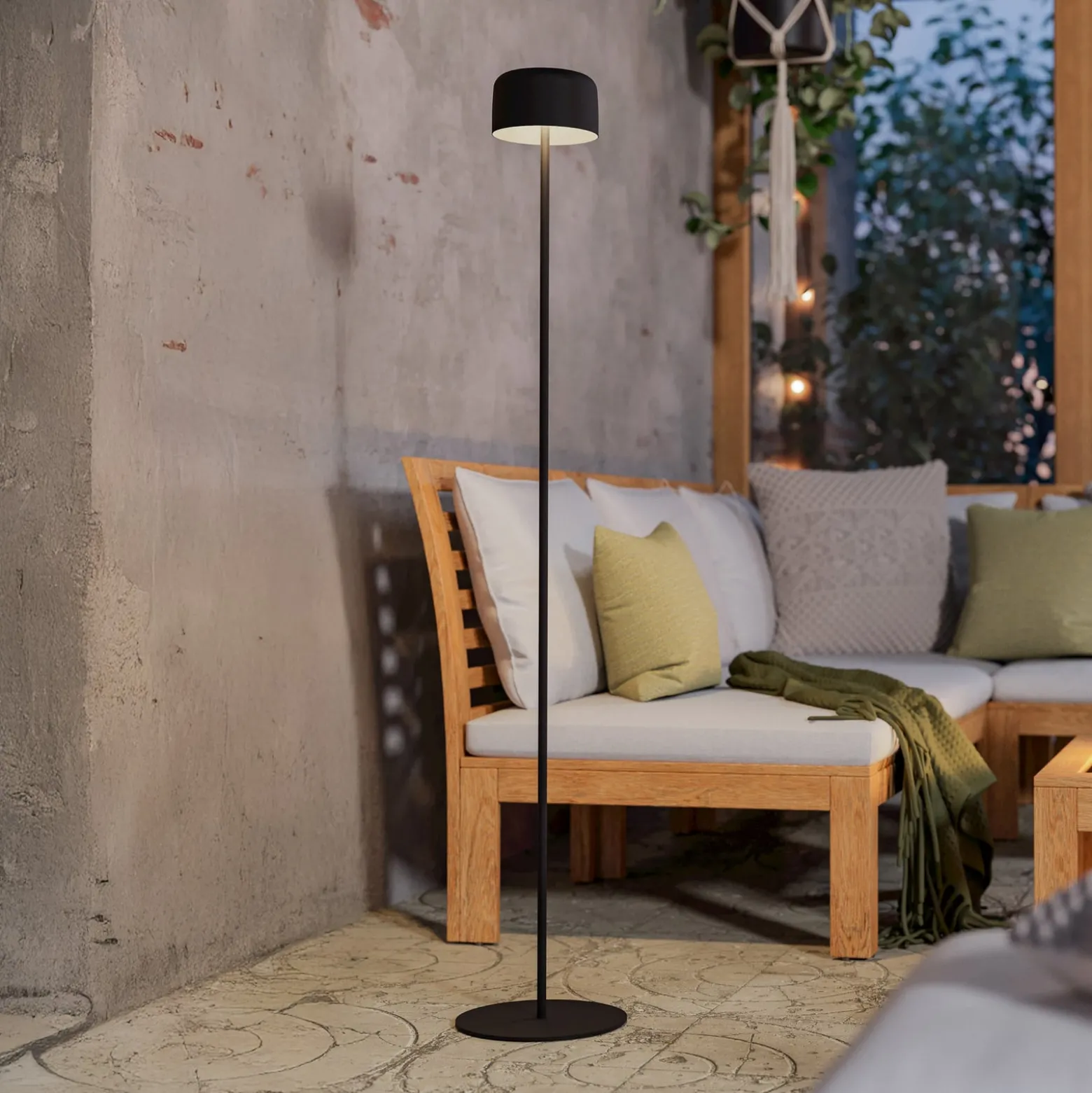 Roccanova-L aurinko-LED-terassivalaisin, musta, korkeus 120 cm