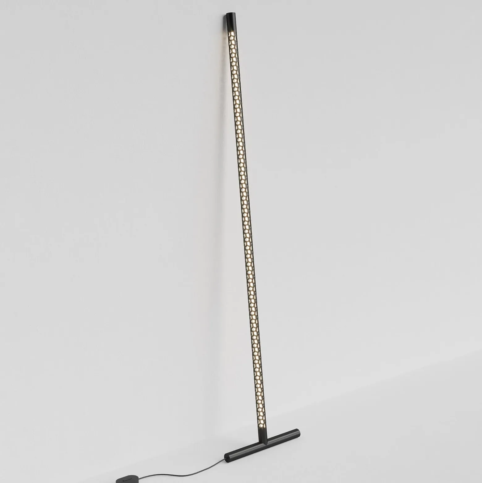 Rotaliana Squiggle F1 -LED-lattiavalo, mattamusta