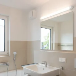 RZB Baleva LED-seinävalaisin IP44 leveys 90cm 15W