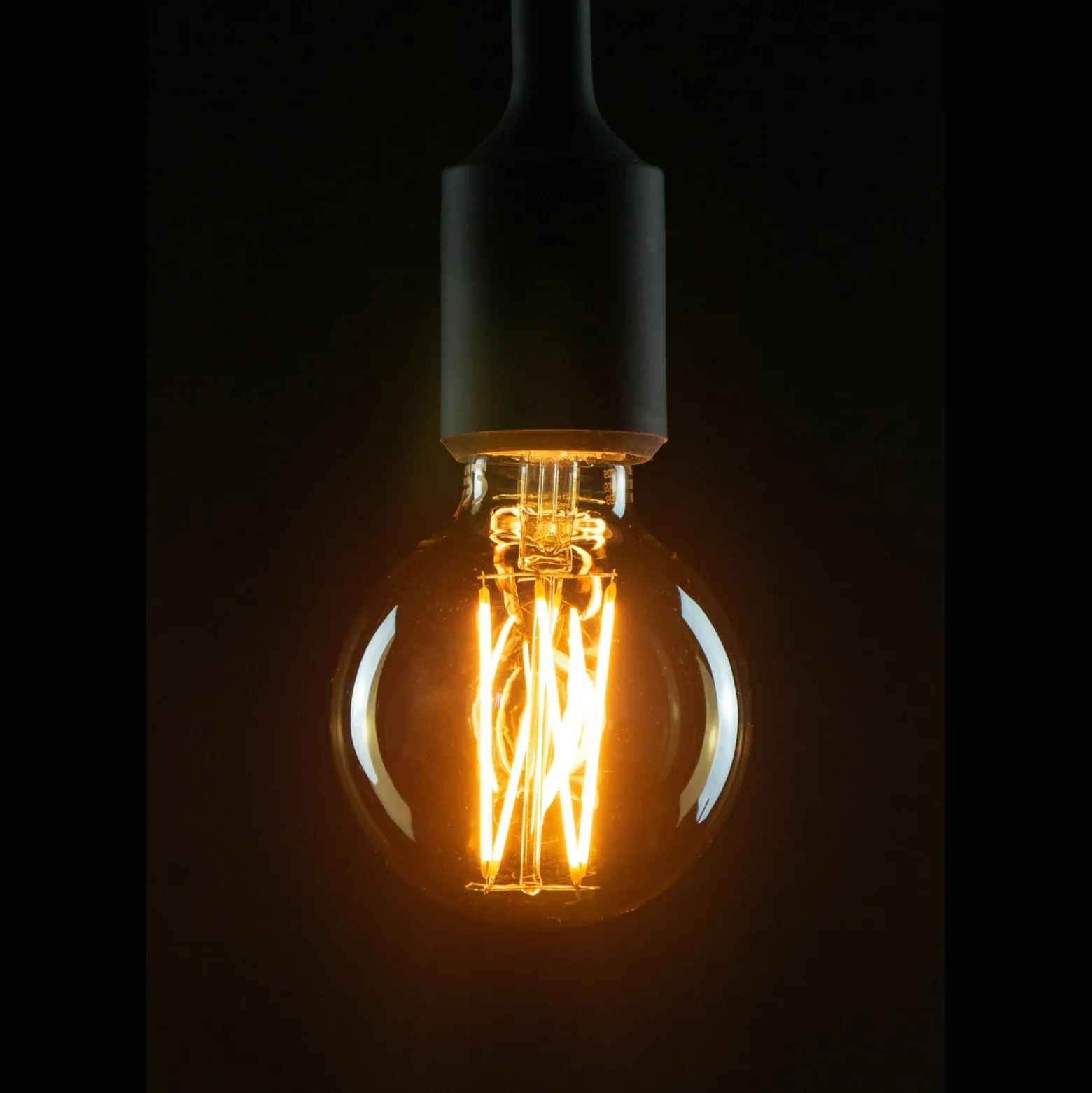 SEGULA LED-pallolamppu E27 G80 5W 2,200K kultainen himmennettävä
