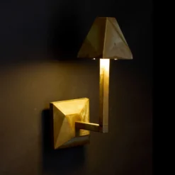 Silva Edge -LED-ulkoseinävalaisin, korkeus 30,5 cm, antiikkimessinki