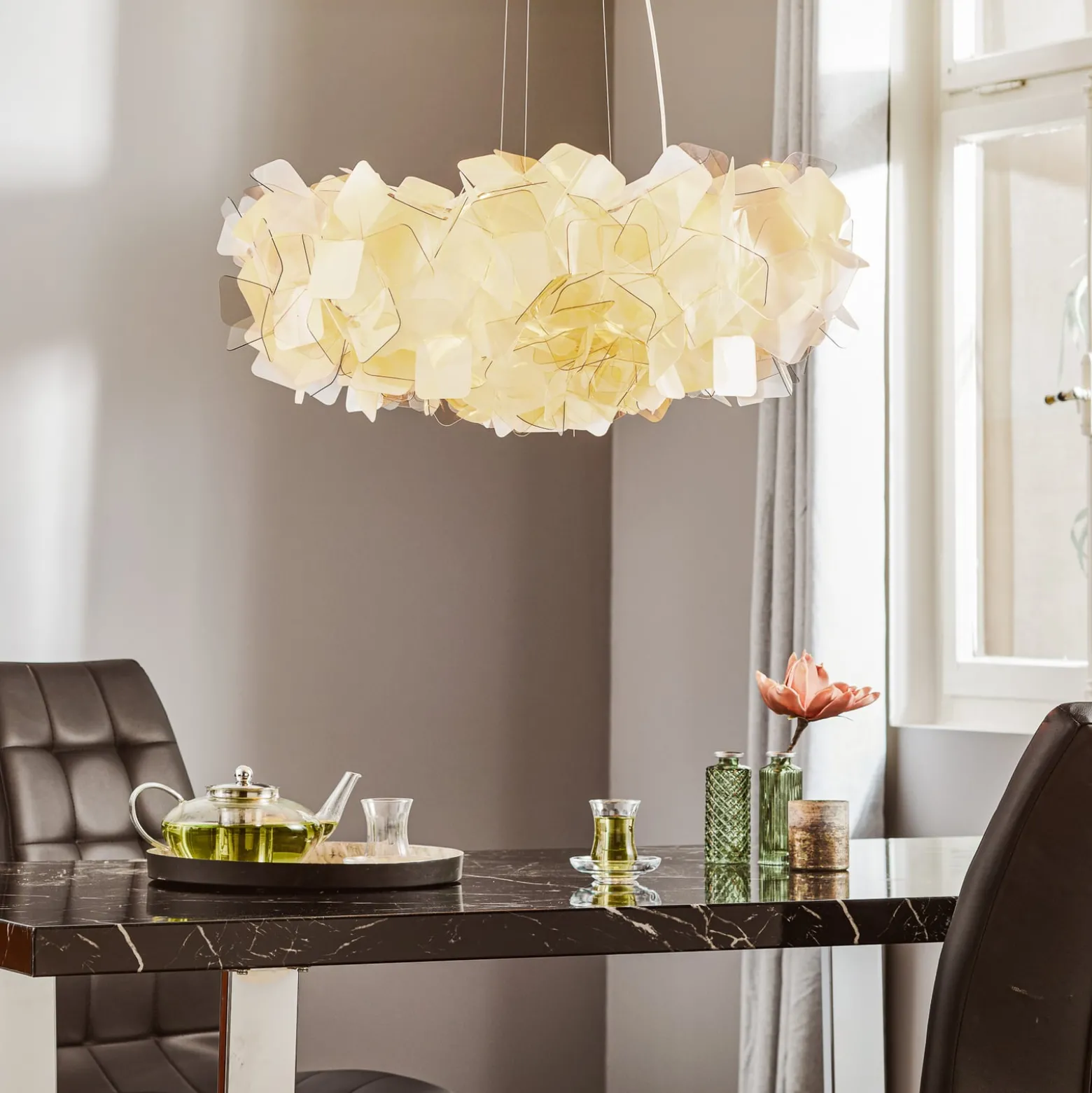 Slamp Clizia -riippuvalaisin, Ø 78 cm, fumé