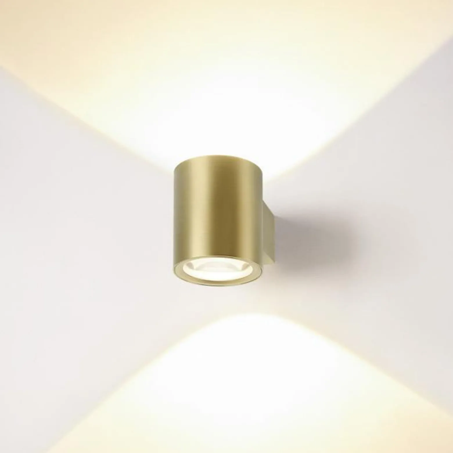 SLV LED-seinävalaisin Oculus, messinkivärinen, halkaisija 9 cm, himmennettävä