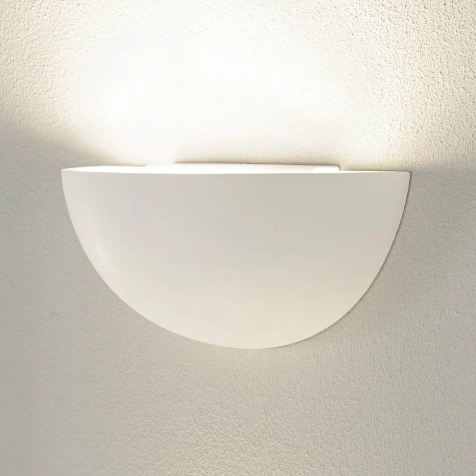SLV Plastra 101 seinävalaisin, valkoinen, kipsi, leveys 14 cm