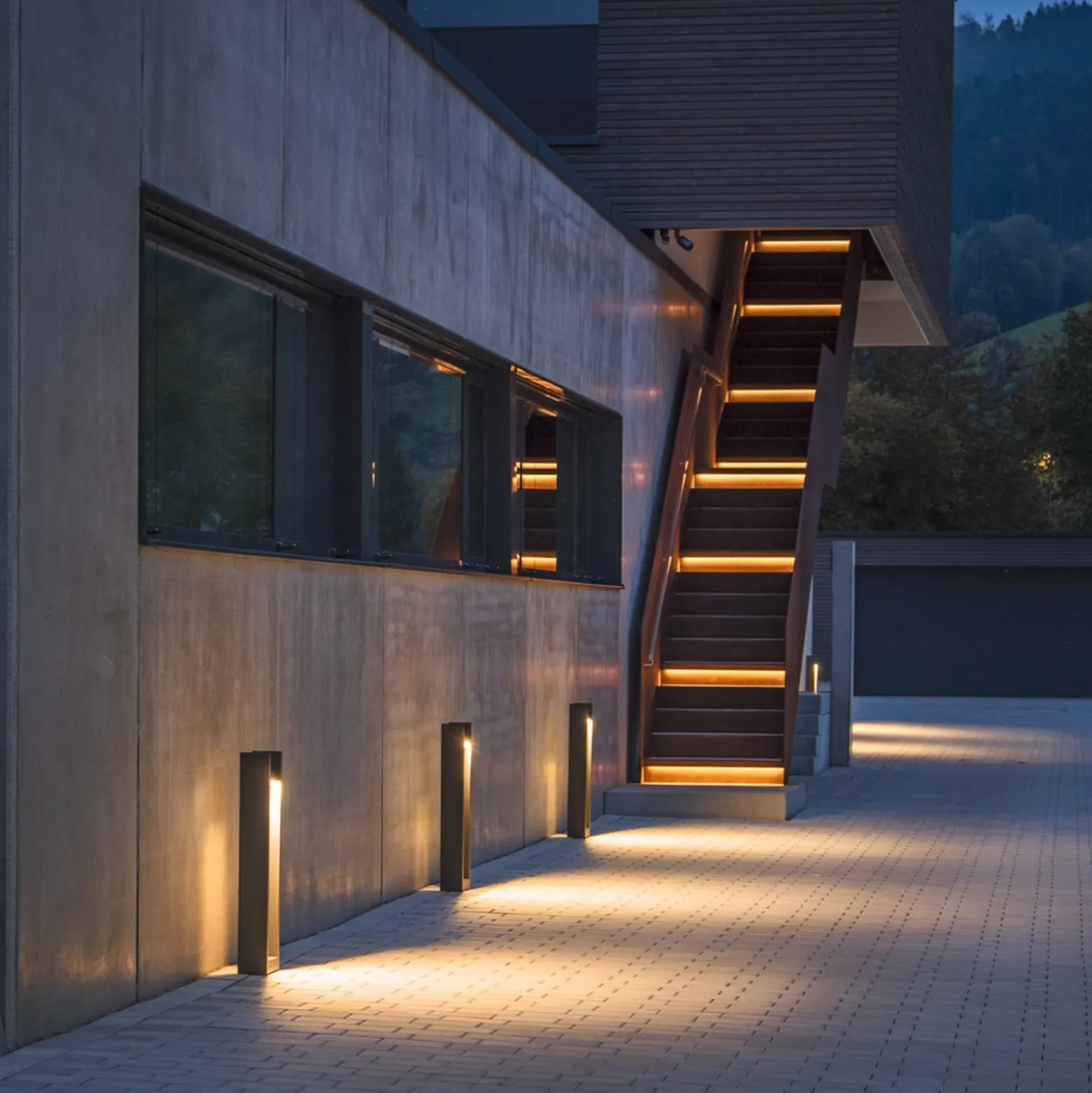 SLV Quad Pole LED-projektori, antrasiitti, alumiini, korkeus 90 cm
