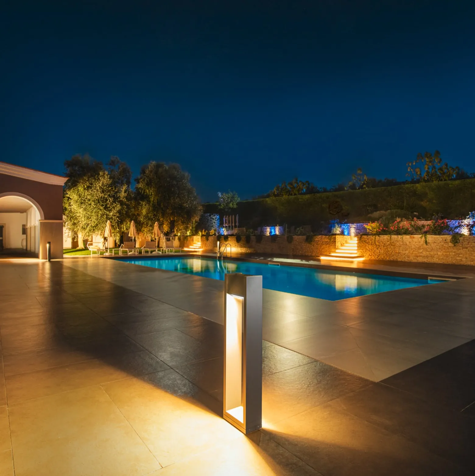 SLV Quad Pole LED-projektori, antrasiitti, alumiini, korkeus 90 cm