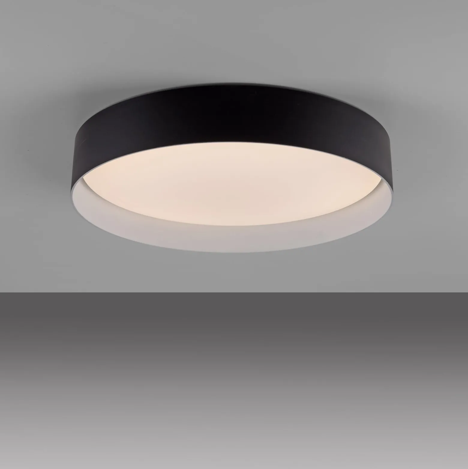 TAVOLI-LED-kattovalaisin, musta, halkaisija 39 cm, metallia, CCT, himmennettävä