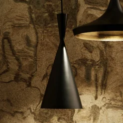 Tom Dixon Beat Tall -LED-riippuvalo, musta