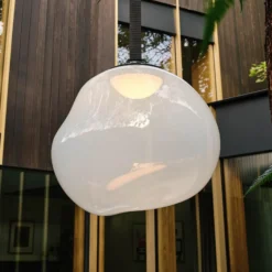 Tom Dixon LED-akku-terassilamppu Melt large, opaali, 57 cm