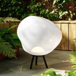 Tom Dixon LED-akku-terassilamppu Melt large, opaali, 57 cm