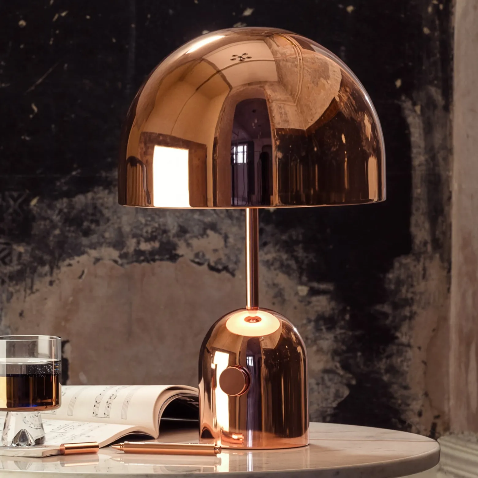 Tom Dixon LED-pöytälamppu Bell, kuparinen, 43 cm, himmennettävä