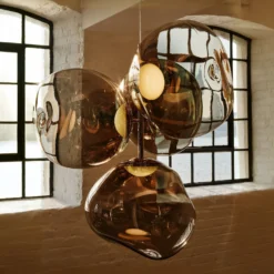 Tom Dixon LED-riippuvalo Melt Chandelier Mini, pronssinvärinen