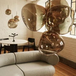 Tom Dixon LED-riippuvalo Melt Chandelier Mini, pronssinvärinen