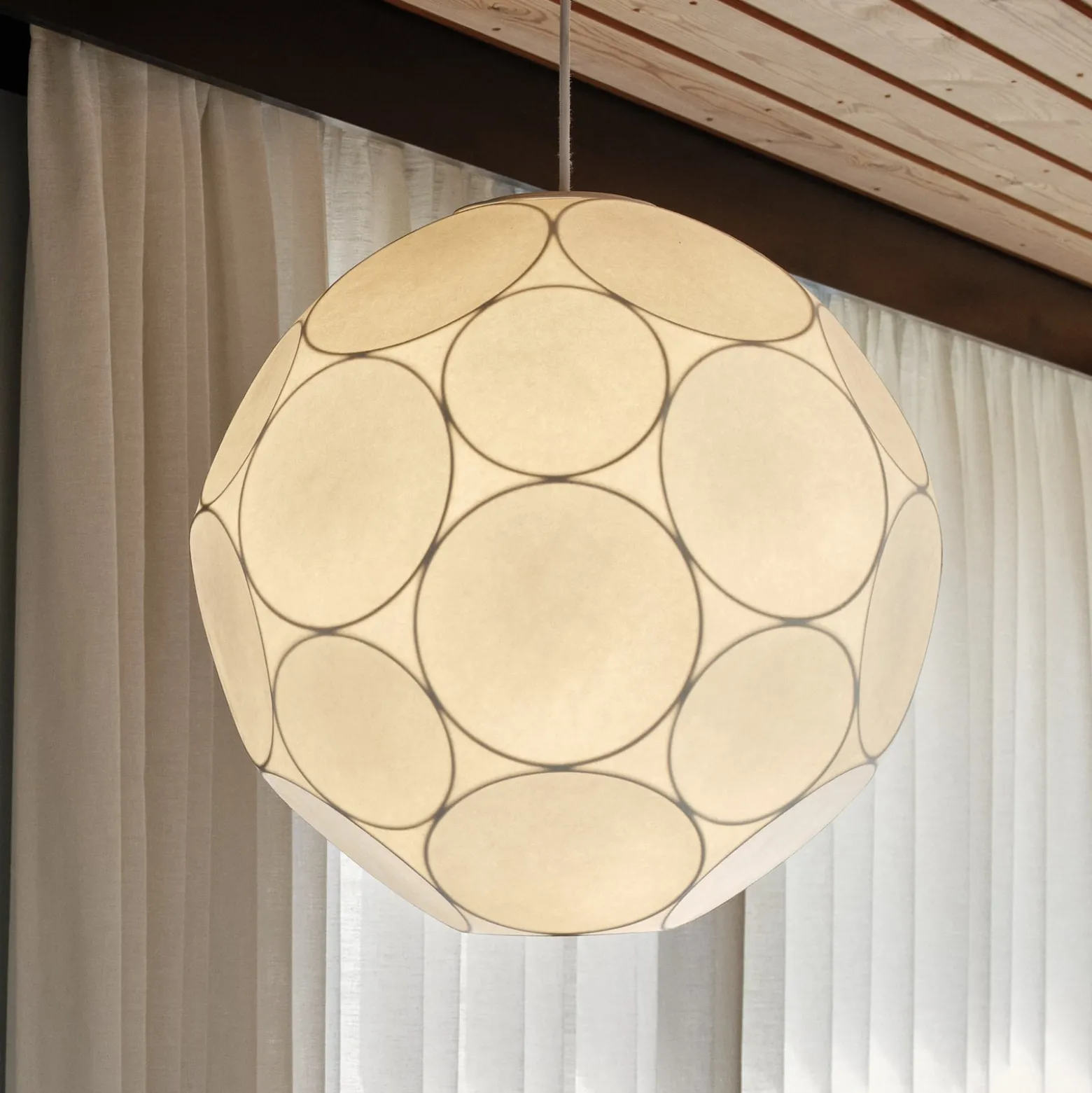 Tom Dixon Soft-riippuvalo, Ø 45 cm, valkoinen, muovi, E27