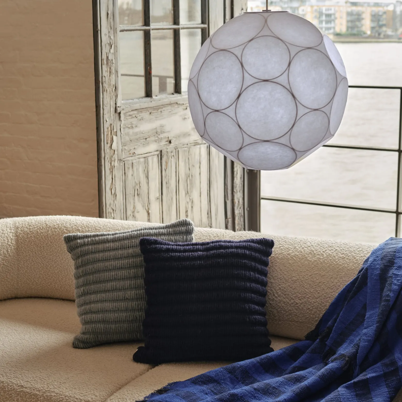 Tom Dixon Soft-riippuvalo, Ø 45 cm, valkoinen, muovi, E27