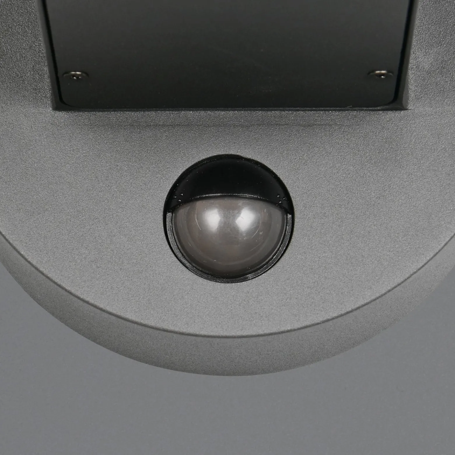 Ulkopuolinen seinävalaisin Fraser Sensor harmaa/betoninen, alumiini IP54 E27