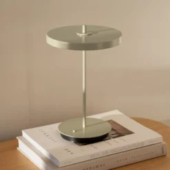 UMAGE LED ladattava pöytävalaisin Asteria Move savi ruskea uni, 31cm