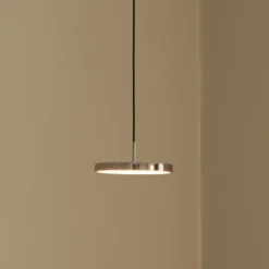 UMAGE LED-riippuvalaisin Asteria Micro, kiillotettu teräs, Ø 15 cm
