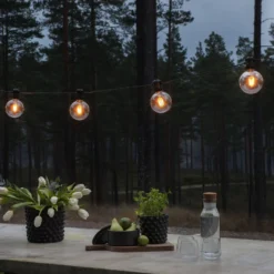 24V-järjestelmän olutpuutarhaketju Globe-jalusta, 10-jalkainen.